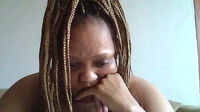 Yellobonepussy online show from September 15, 11:21 am