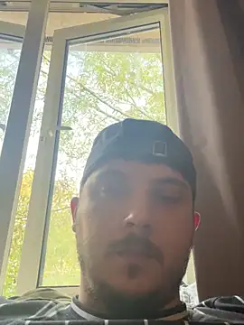 Snapshot of XXKieran chatting on October 2, 1:29 pm XXKieran online show from October 2, 1:29 pm