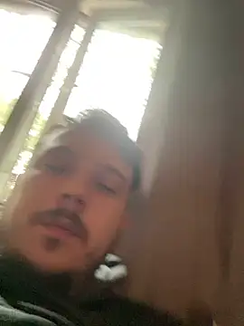 Snapshot of XXKieran chatting on October 4, 11:30 am XXKieran online show from October 4, 11:30 am