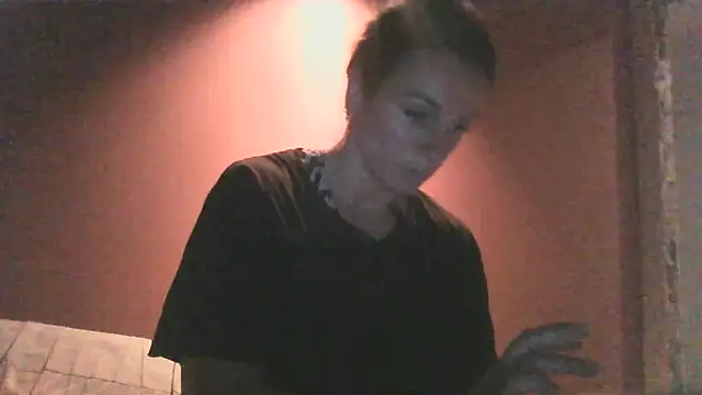 Snapshot of Justnani001 chatting on September 18, 8:44 pm Justnani001 online show from September 18, 8:44 pm