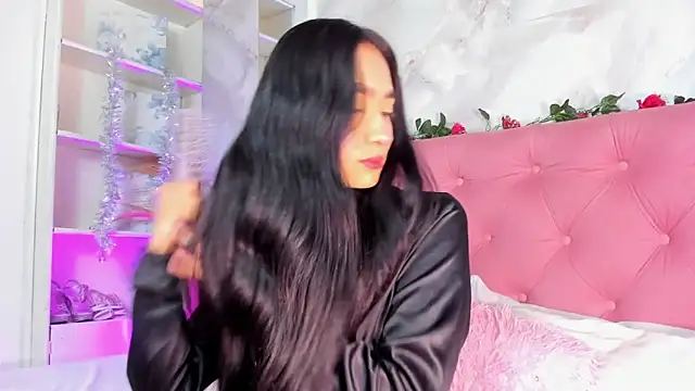 Nicolqueen  online show from February 19, 11:06 am