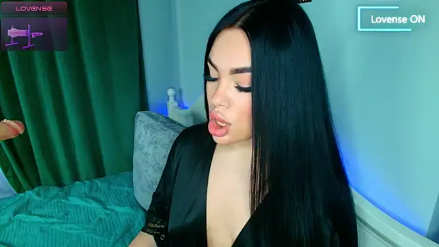 Snapshot of katerine_Monroe chatting on October 18, 6:26 am katerine Monroe online show from October 18, 6:26 am