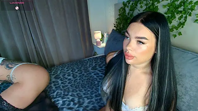Snapshot of katerine_Monroe chatting on June 18, 7:19 am katerine Monroe online show from June 18, 7:19 am