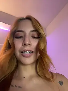 Snapshot of Little_ginger chatting on November 6, 5:19 am Little ginger online show from November 6, 5:19 am