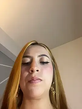 Snapshot of Little_ginger chatting on November 13, 1:59 am Little ginger online show from November 13, 1:59 am