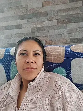 KittyHoleshot87 online show from February 20, 2:39 pm