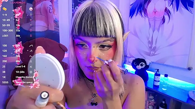Snapshot of lil_candy77 chatting on September 16, 12:28 pm lil candy77 online show from September 16, 12:28 pm