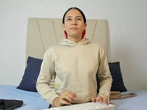 Snapshot of Lady_rossee chatting on September 19, 6:52 pm Lady rossee online show from September 19, 6:52 pm