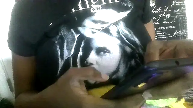 Snapshot of prettymaa chatting on September 18, 7:05 pm prettymaa online show from September 18, 7:05 pm