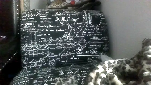 Snapshot of prettymaa chatting on October 15, 6:30 pm prettymaa online show from October 15, 6:30 pm