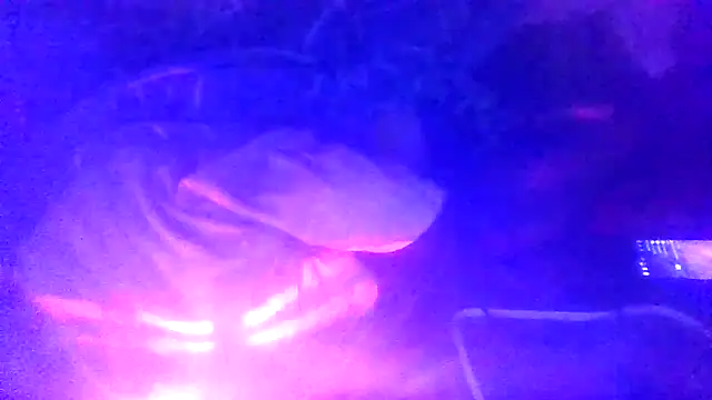 Snapshot of prettymaa chatting on December 15, 10:25 pm prettymaa online show from December 15, 10:25 pm