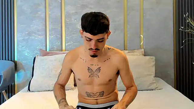 Snapshot of NikoStone_ chatting on November 5, 4:23 am NikoStone online show from November 5, 4:23 am