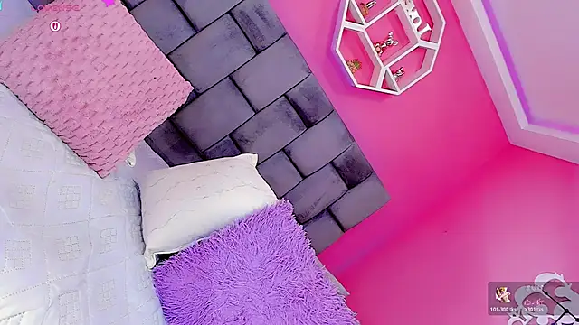 Nauthy girl online show from February 28, 1:01 pm