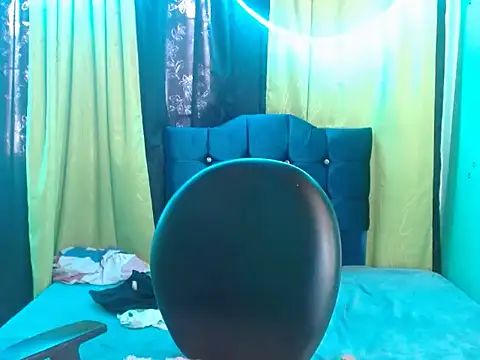 canelasexy 1 online show from April 22, 9:05 pm