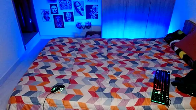 Snapshot of rachel_rosse11 chatting on October 5, 1:37 am rachel rosse11 online show from October 5, 1:37 am