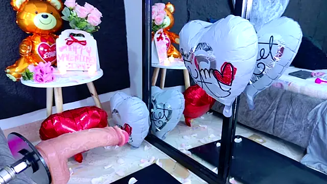 LizzyOlsen online show from February 15, 5:59 am