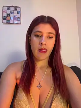 Snapshot of Skarlett_12_ chatting on May 10, 9:25 am Skarlett 12 online show from May 10, 9:25 am