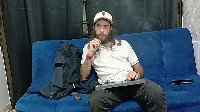 Snapshot of hairy_mannn chatting on September 23, 12:57 am hairy mannn online show from September 23, 12:57 am