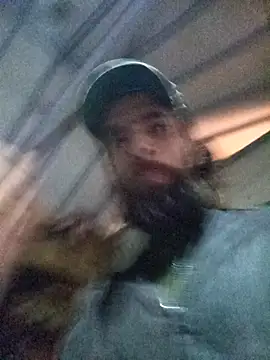 Snapshot of hairy_mannn chatting on November 18, 1:04 pm hairy mannn online show from November 18, 1:04 pm