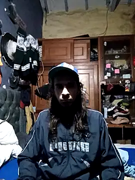 Snapshot of hairy_mannn chatting on November 26, 6:25 am hairy mannn online show from November 26, 6:25 am