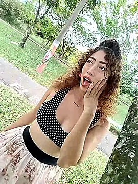 roxyrougee online show from December 21, 5:42 pm