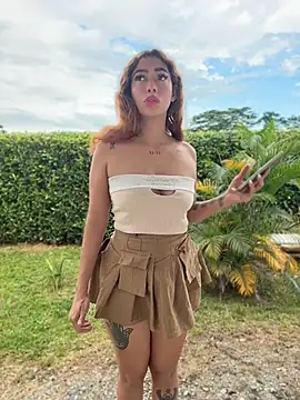 roxyrougee online show from April 18, 8:53 pm