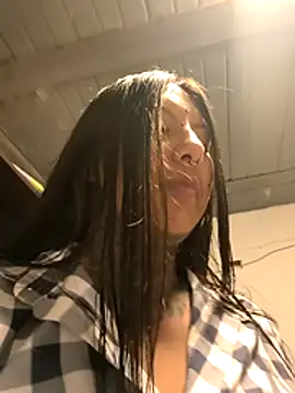 missashlyrosette online show from December 22, 11:57 pm