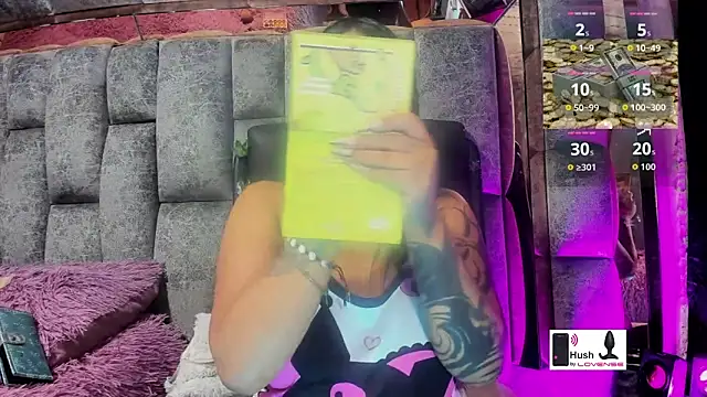 missashlyrosette online show from February 25, 8:29 pm