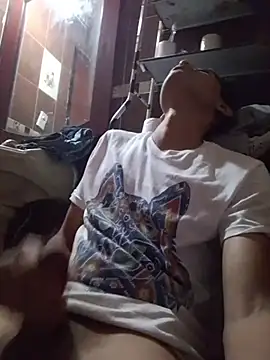 aispuro8505 online show from February 4, 5:19 pm