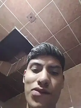 aispuro8505 online show from February 6, 7:23 am