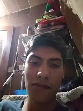 aispuro8505 online show from April 7, 7:53 am