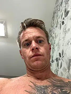 DILFiGuess11 online show from October 1, 5:13 am