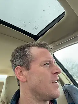 DILFiGuess11 online show from February 22, 7:34 pm