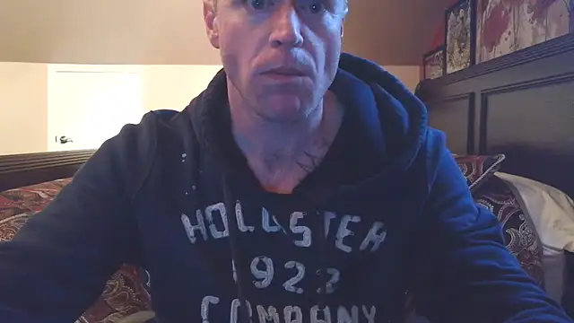 Snapshot of DILFiGuess11 chatting on May 25, 10:21 am DILFiGuess11 online show from May 25, 10:21 am
