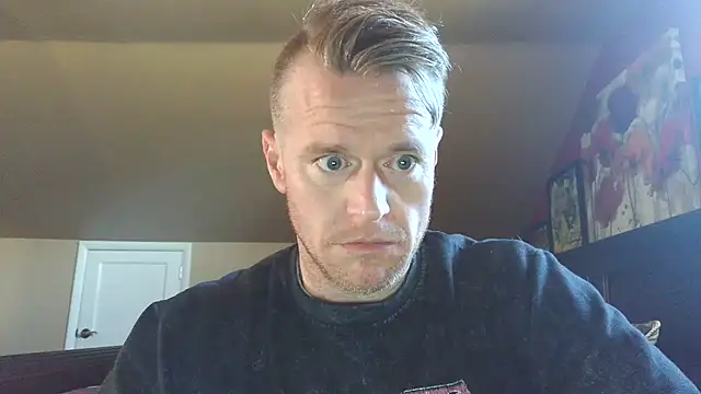 Snapshot of DILFiGuess11 chatting on May 29, 12:25 pm DILFiGuess11 online show from May 29, 12:25 pm
