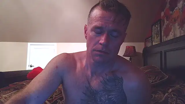 Snapshot of DILFiGuess11 chatting on June 1, 12:45 am DILFiGuess11 online show from June 1, 12:45 am