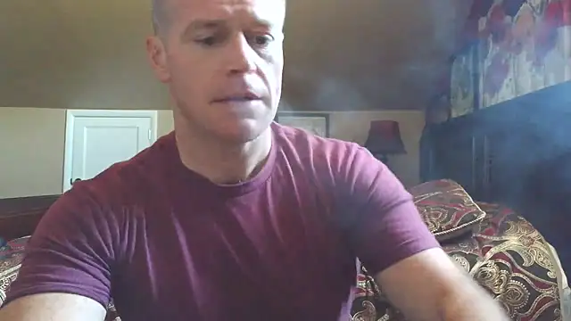 Snapshot of DILFiGuess11 chatting on June 1, 1:24 pm DILFiGuess11 online show from June 1, 1:24 pm