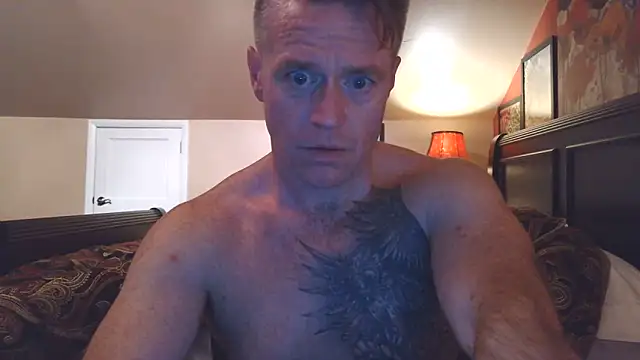 Snapshot of DILFiGuess11 chatting on June 4, 2:50 am DILFiGuess11 online show from June 4, 2:50 am