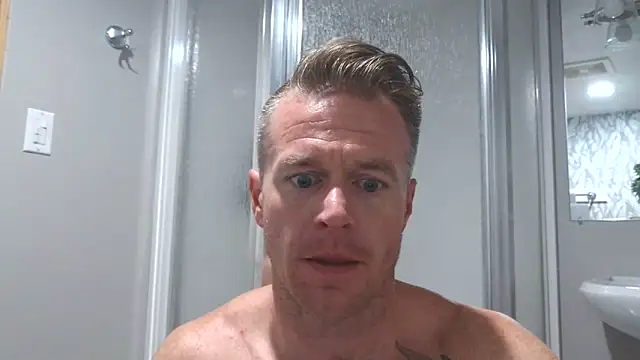 Snapshot of DILFiGuess11 chatting on June 7, 5:38 pm DILFiGuess11 online show from June 7, 5:38 pm
