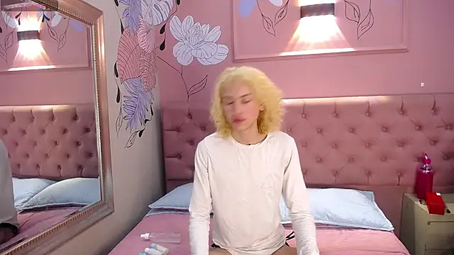 Aaron Fordd online show from November 23, 1:33 pm