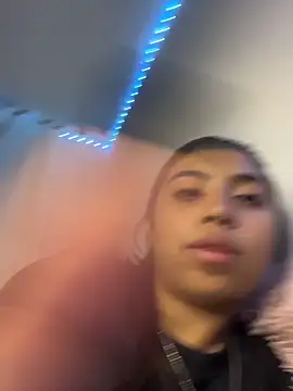DianeSuns  online show from April 17, 3:53 am