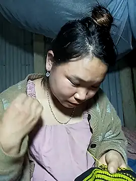 may-squirl online show from November 6, 12:17 pm