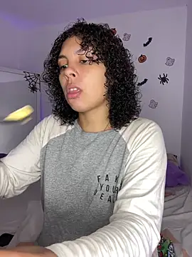 Snapshot of ViolettaMiller_ chatting on October 22, 1:11 pm ViolettaMiller online show from October 22, 1:11 pm