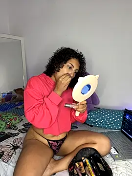 Snapshot of ViolettaMiller_ chatting on November 24, 1:11 pm ViolettaMiller online show from November 24, 1:11 pm