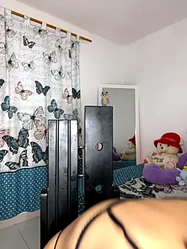 Snapshot of ViolettaMiller_ chatting on December 2, 1:05 pm ViolettaMiller online show from December 2, 1:05 pm