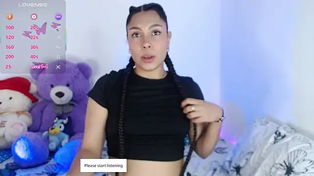 Snapshot of ViolettaMiller_ chatting on December 14, 3:01 am ViolettaMiller online show from December 14, 3:01 am