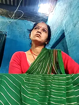 Jooli xx online show from February 24, 11:30 am