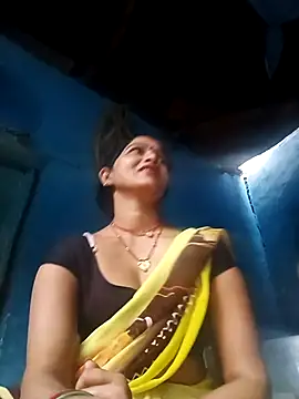 Jooli xx online show from April 17, 12:41 pm