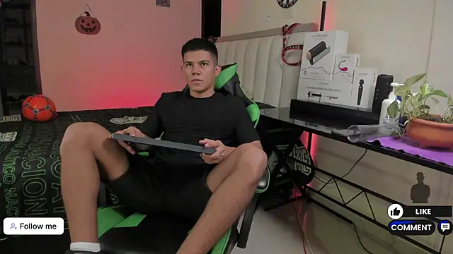 Jack castell online show from September 30, 11:37 am