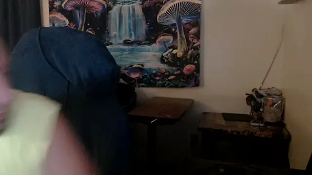 Snapshot of YoBlezz chatting on September 13, 11:21 am YoBlezz online show from September 13, 11:21 am